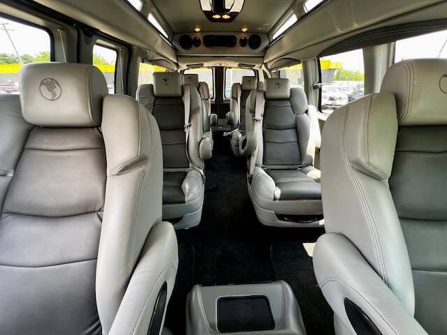 2023 Chevrolet Express 2500