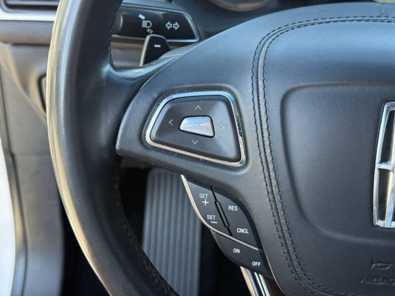 2017 Lincoln MKZ Select