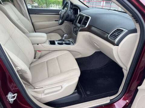 2018 Jeep Grand Cherokee Laredo E