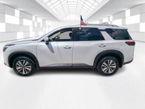 2025 Nissan Pathfinder SL