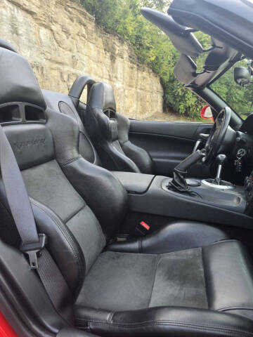 2003 Dodge Viper SRT-10