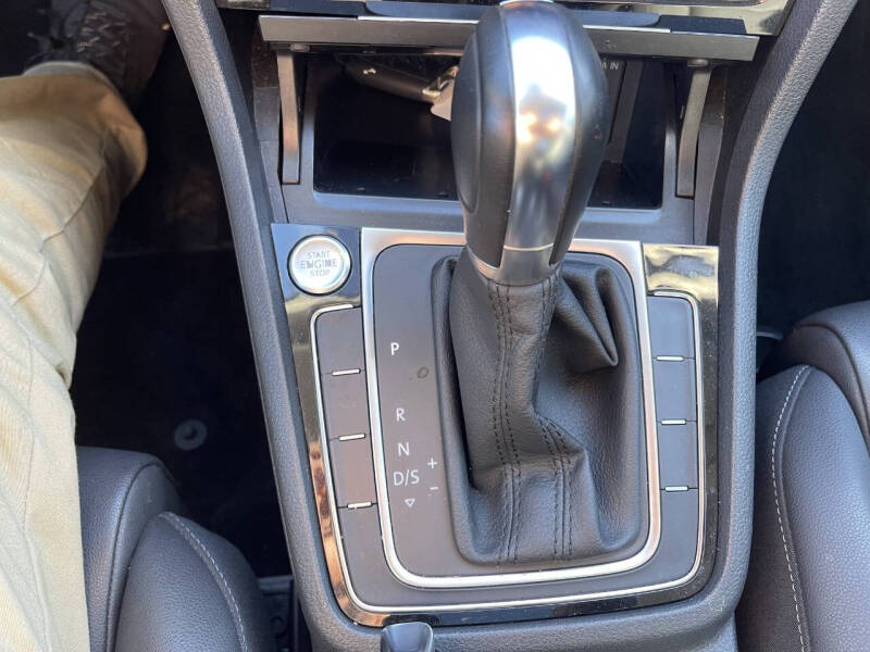 2015 Volkswagen Golf TSI SEL