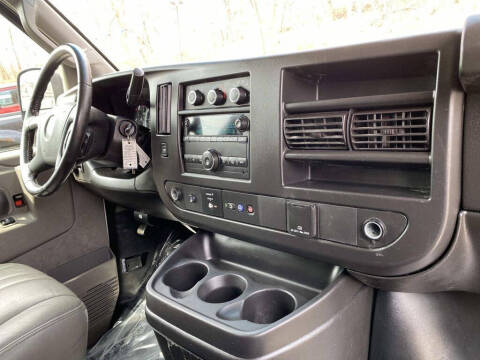 2023 Chevrolet Express 2500