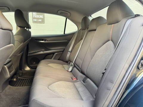 2020 Toyota Camry Hybrid LE