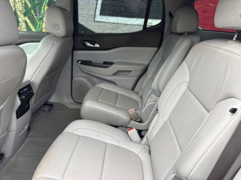 2021 GMC Acadia SLT