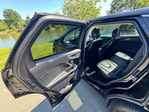 2019 Ford Edge Titanium