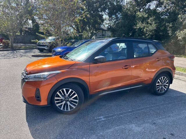 2023 Nissan Kicks SR