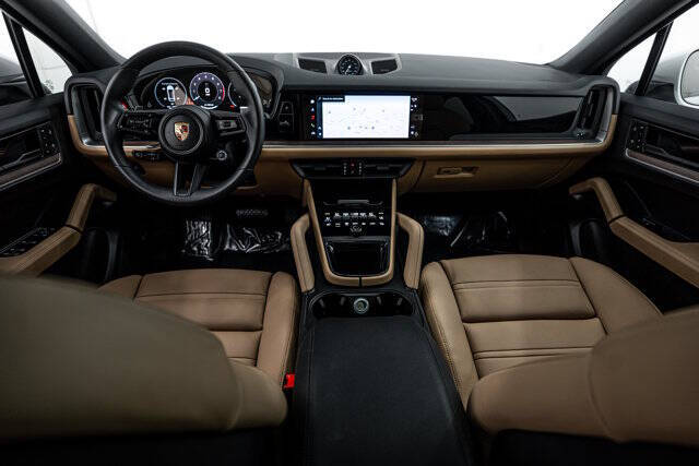 2025 Porsche Cayenne Coupe