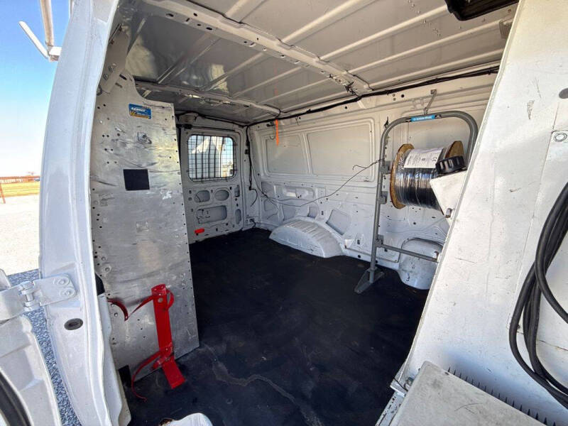 2011 Ford E-Series E-350 SD