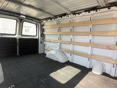 2024 Chevrolet Express 2500