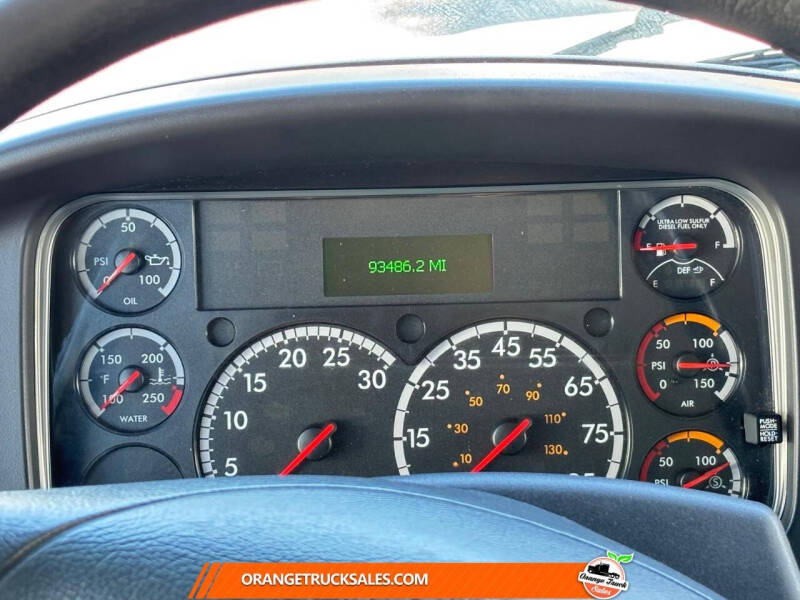 2018 Freightliner M2 106