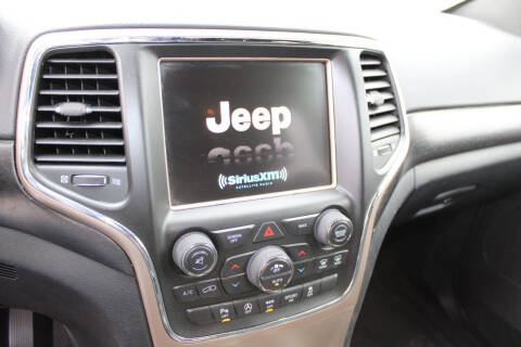 2017 Jeep Grand Cherokee Laredo