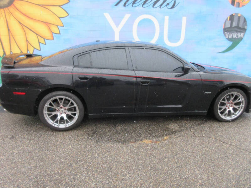 2012 Dodge Charger R/T photo 8