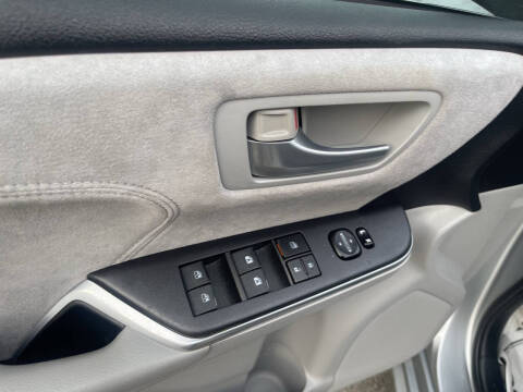 2016 Toyota Camry XSE