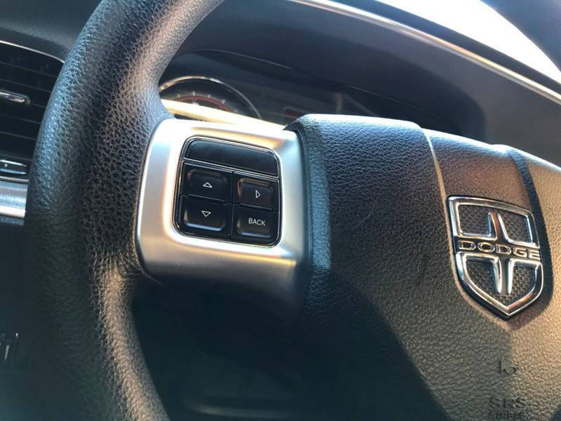 2012 Dodge Charger SE