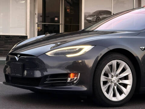 2017 Tesla Model S