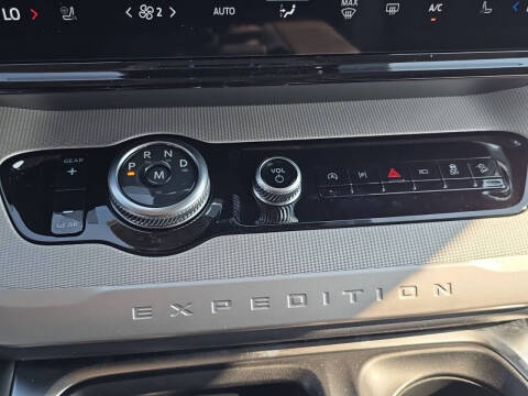 2027 Ford Expedition MAX Active