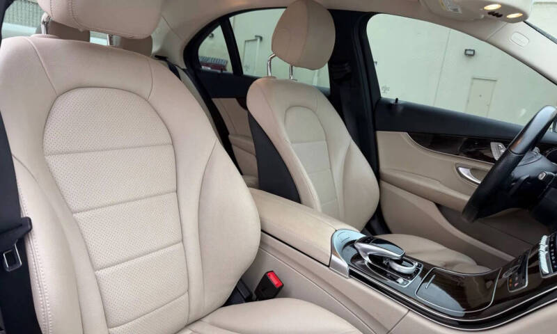 2016 Mercedes-Benz C-Class