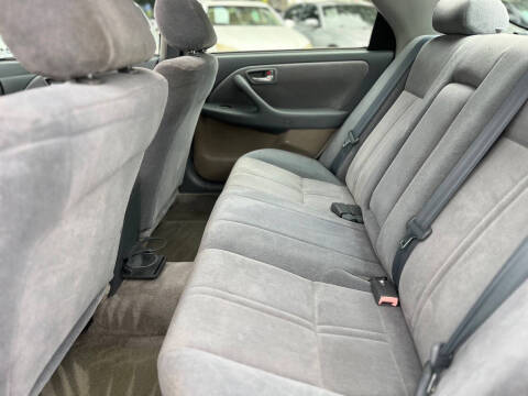 2001 Toyota Camry LE