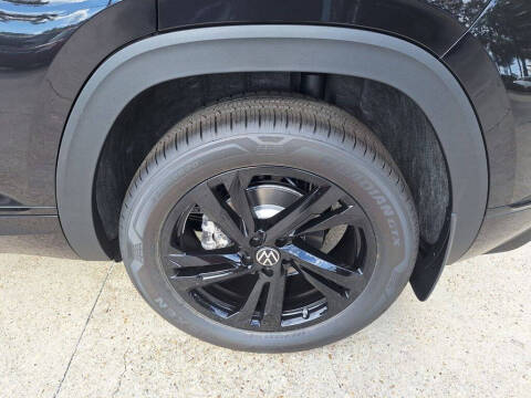 2026 Volkswagen Atlas Cross Sport SEL R-Line Black 4Motion