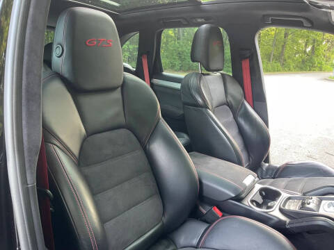 2017 Porsche Cayenne GTS