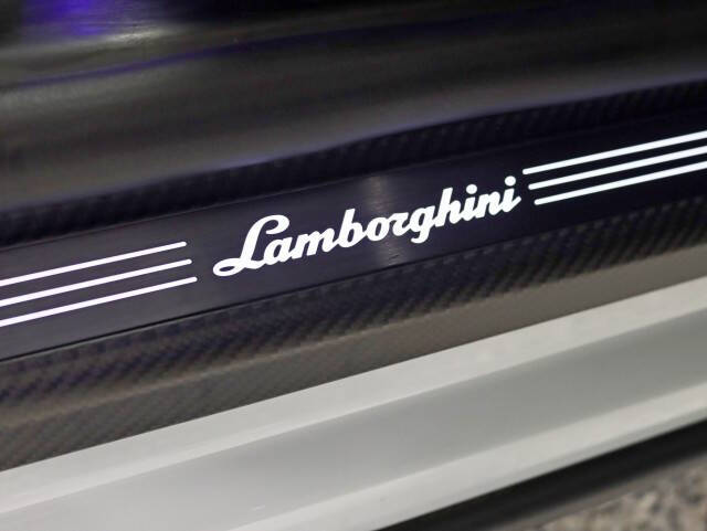 2023 Lamborghini Urus Performante