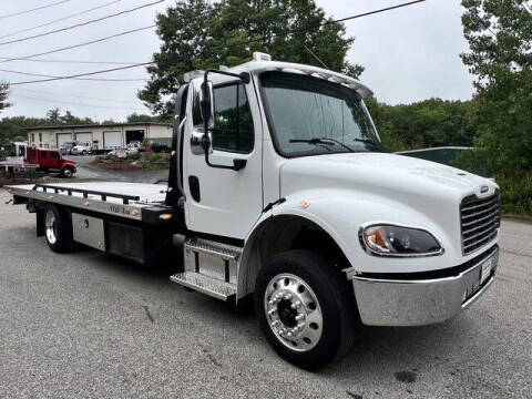 2023 Freightliner M2 106