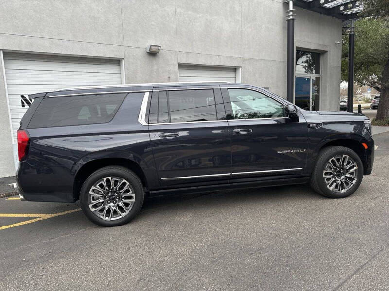2023 GMC Yukon XL Denali Ultimate