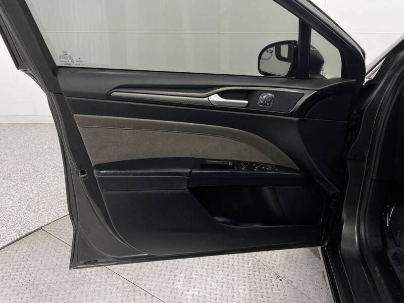 2017 Ford Fusion V6 Sport