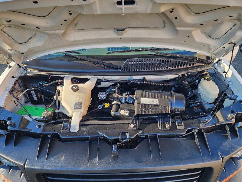 2017 GMC Savana 2500