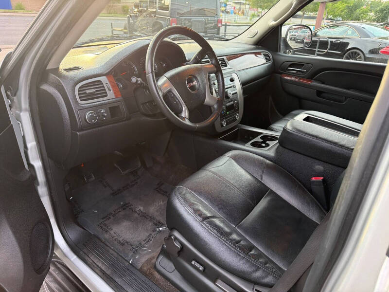 2011 GMC Yukon SLT