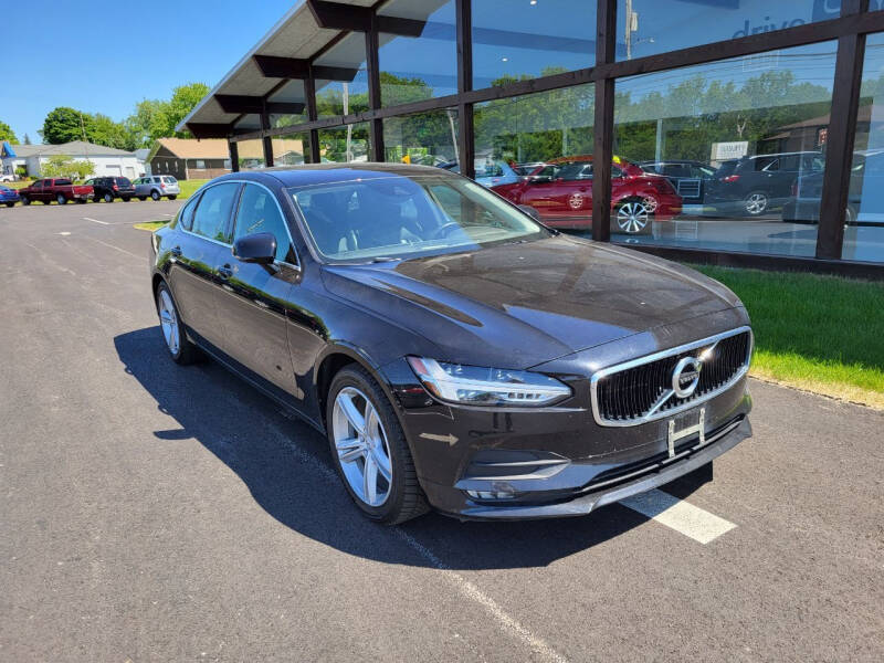 2018 Volvo S90 for sale at DrivePanda.com of Marengo in Marengo IL