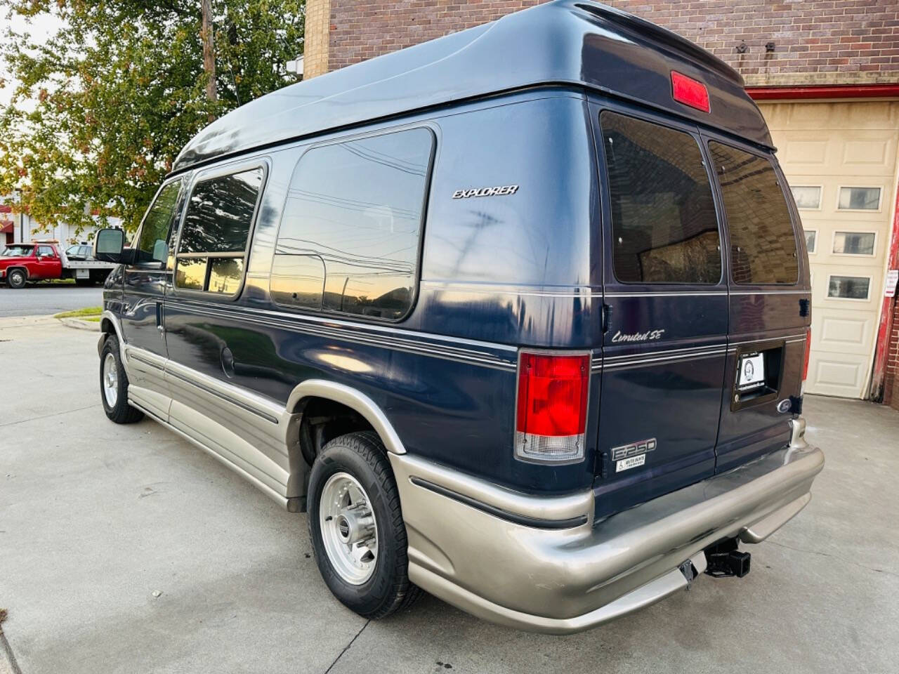 2006 Ford E-Series for sale at American Dream Motors in Winchester, VA