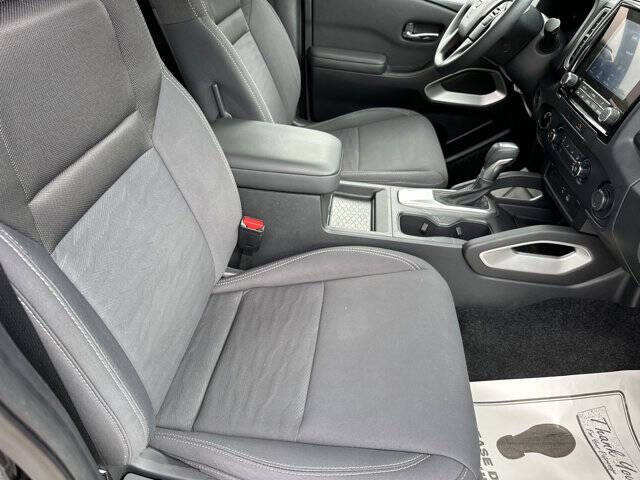 2022 Nissan Frontier SV