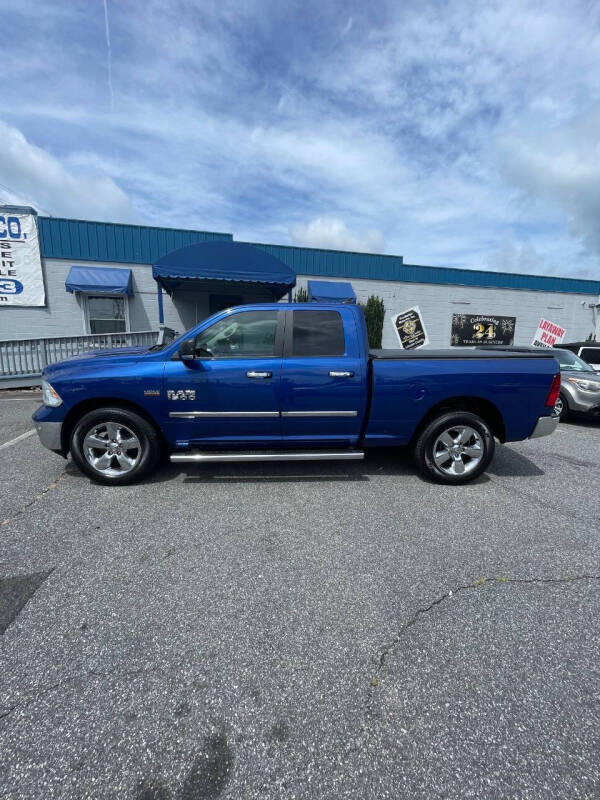 2017 RAM 1500 SLT