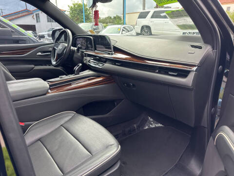 2022 Cadillac Escalade ESV Premium Luxury