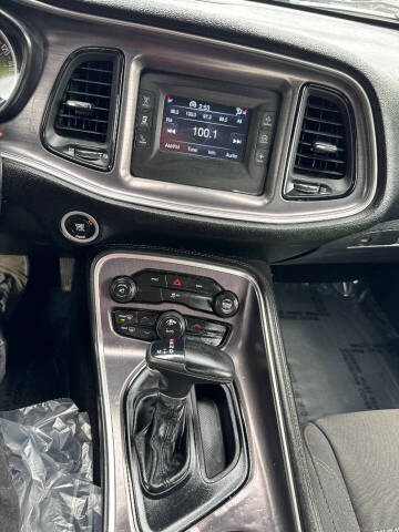 2015 Dodge Challenger SXT