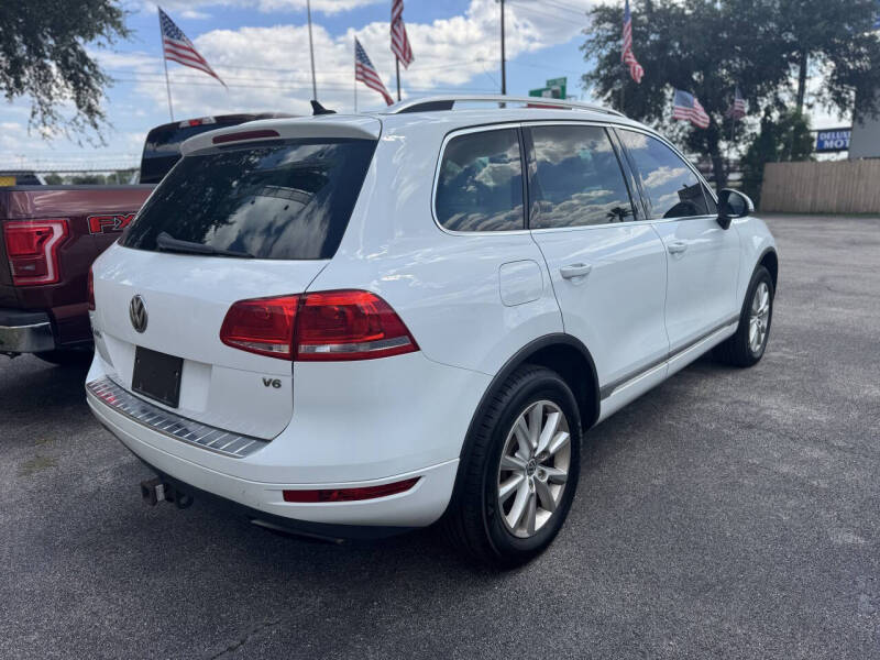 2014 Volkswagen Touareg V6 Lux