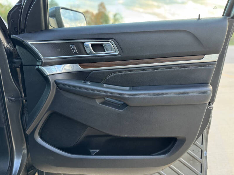 2019 Ford Explorer Limited