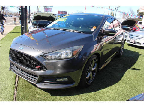 2018 Ford Focus for sale at MERCED AUTO WORLD in Merced CA
