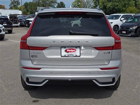 2024 Volvo XC60 B5 Core Dark Theme