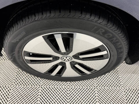 2016 Volkswagen e-Golf SE