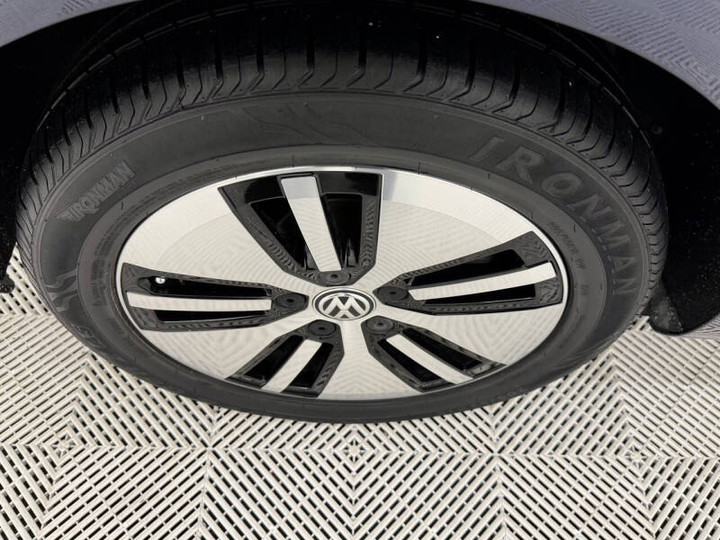 2016 Volkswagen e-Golf SE