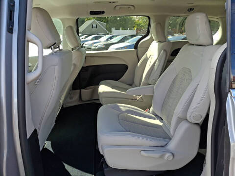 2017 Chrysler Pacifica Hybrid Touring Plus