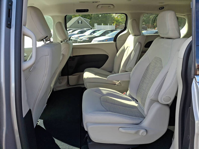 2017 Chrysler Pacifica Hybrid Touring Plus