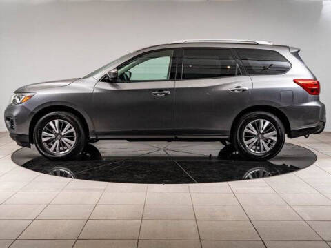 2020 Nissan Pathfinder SV