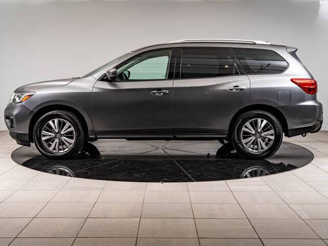 2020 Nissan Pathfinder SV