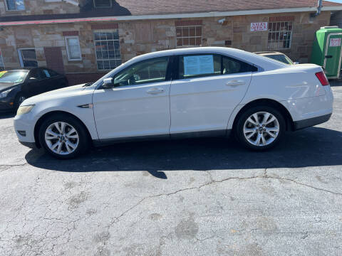 2011 Ford Taurus for sale at Autoville in Kannapolis NC