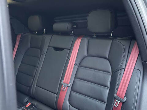 2026 Porsche Macan GTS