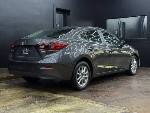 2017 Mazda MAZDA3 Sport